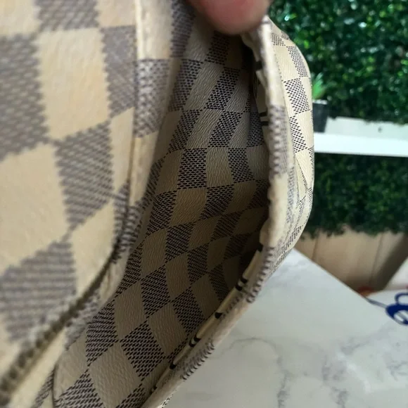 Checkered Backpack - Picture 5 of 12